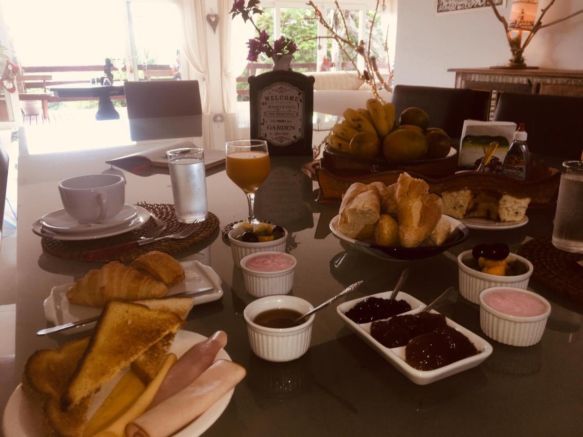 Chez Monsieur Bed & Breakfast Armacao dos Buzios ภายนอก รูปภาพ